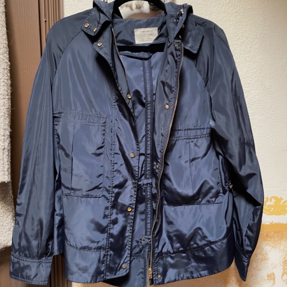Zara windbreaker jacket size medium